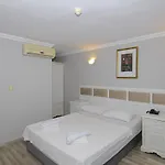 Bleu Nuit Hotel 4*